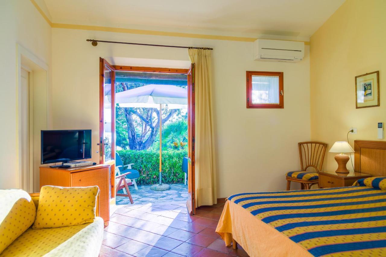 Hotel Villa Ottone Portoferraio Exteriör bild